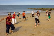 Pratiquant·es sur la plage